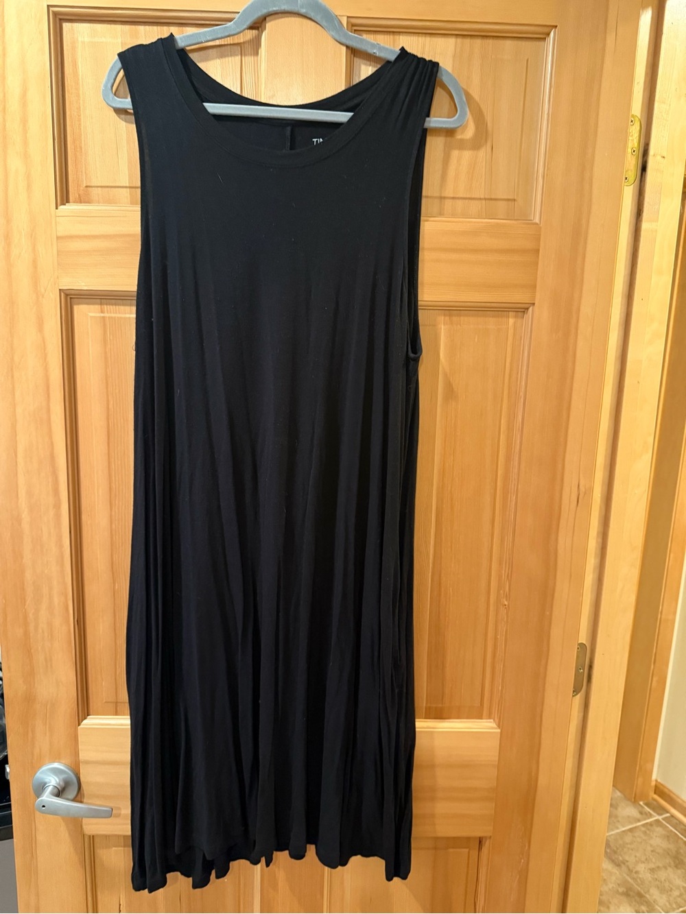 Time and Tru Black Sleeveless Midi Dress